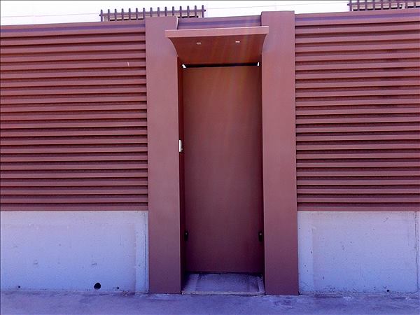 Cerramientos de naves: trabajo de Puertas Autom&aacute;ticas La Mancha
