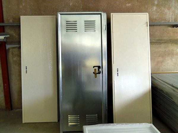 Puerta multiusos: trabajo de Puertas Autom&aacute;ticas La Mancha