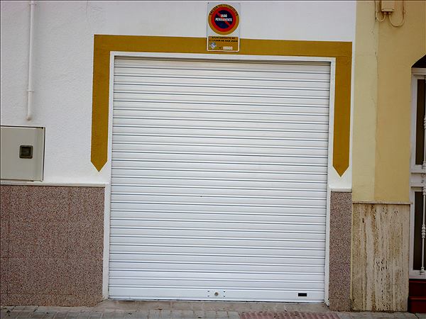 Cierre enrollable: trabajo de Puertas Autom&aacute;ticas La Mancha